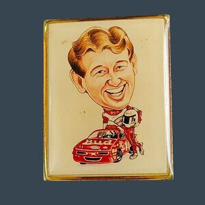 Darrell Waltrip Caricature Racing Lapel Pin Vintage Gold-Tone NASCAR Memorabilia